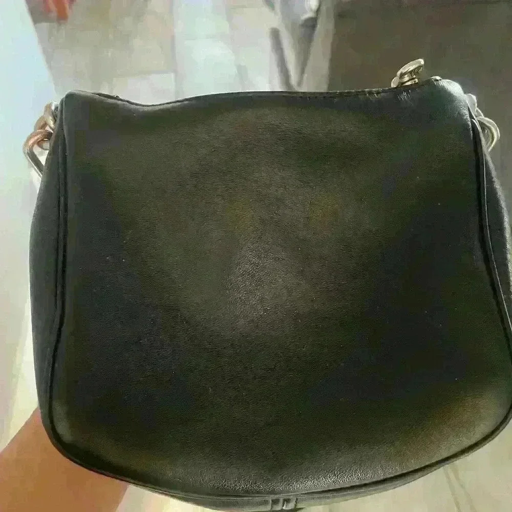 MARC By MARC JACOBS Small Crossbody (minimal discoloration on hinges) - Picture 6 of 12
